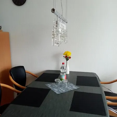Mit Grossem Indoorpool Und Toller Weitsicht Auf Berge *