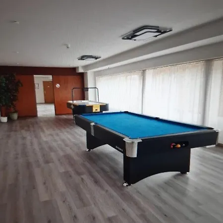 Mit Grossem Indoorpool Und Toller Weitsicht Auf Berge Apartamento Oberteuringen